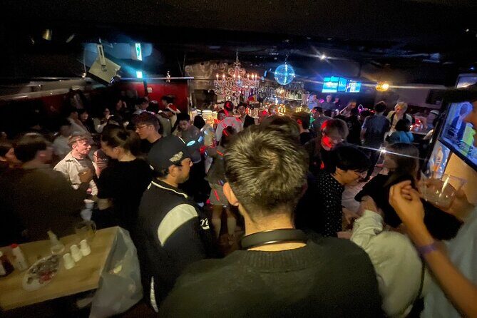 All We Can Drink and Make Friend Can Come Alone Party in Shinjuku - EXBAR TOKYO plus: The Venue Style That Keeps Things Moving
