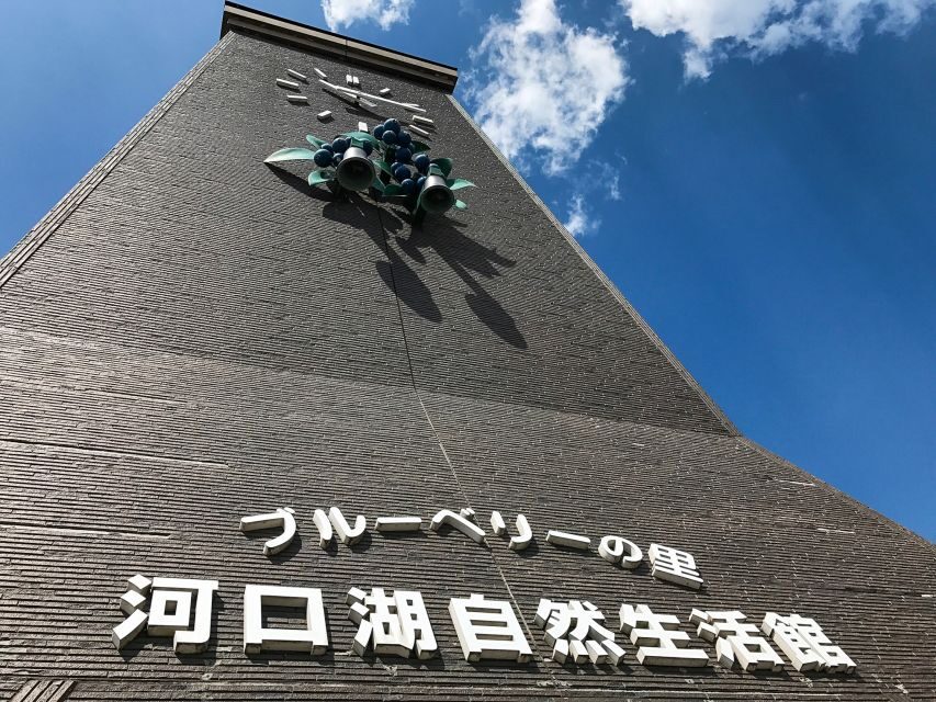 From Tokyo: Mount Fuji Full-Day Sightseeing Trip - Chureito Pagoda photos can get crowded fast