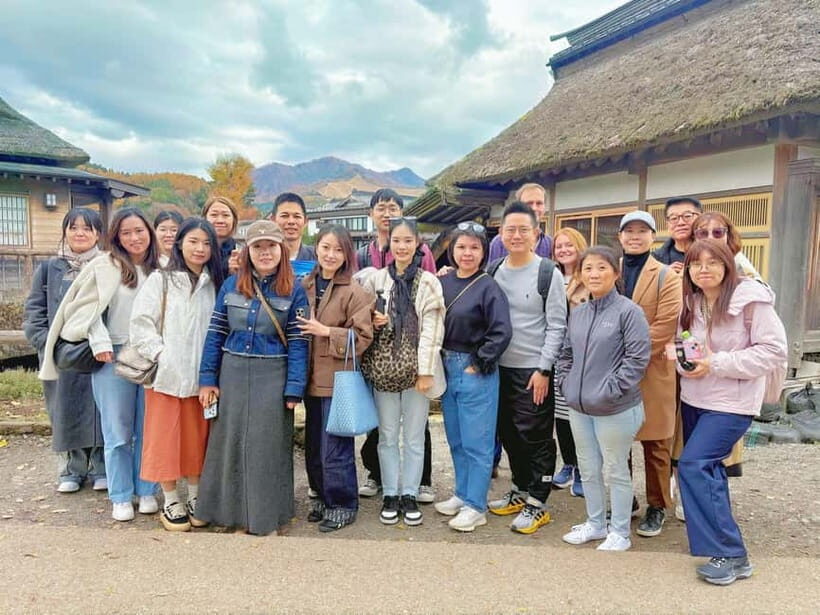 From Tokyo: Mt Fuji, Arakurayama and Kawaguchi Lake Day Trip - Hikawa Clock Shop: a quick stop with a surprisingly good Fuji frame