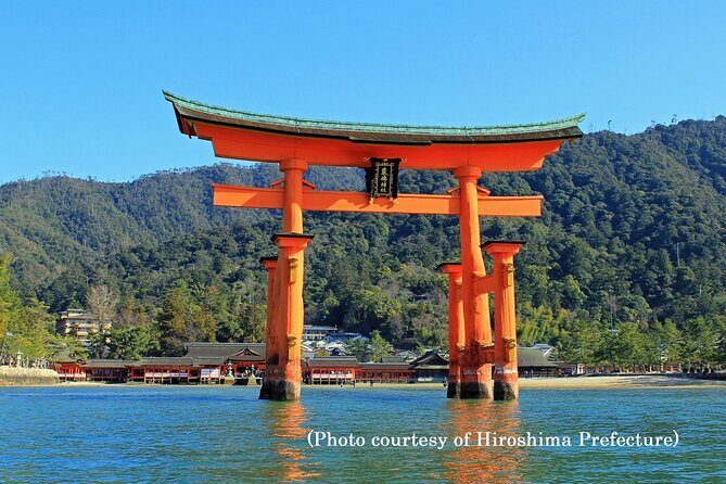 Full Day Hiroshima and Miyajima Bus Tour from Hiroshima - How the guides shape your day (and what I’d do to hear them)