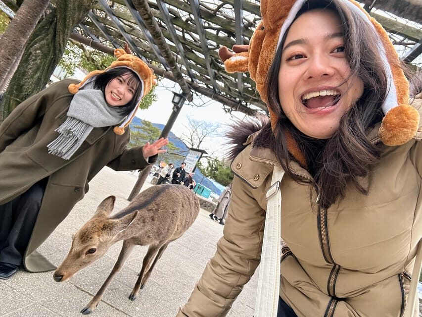 Hiroshima: Hiroshima and Miyajima UNESCO Sites 1-Day Tour - Itsukushima Shrine: torii, tides, and why this stop feels cinematic