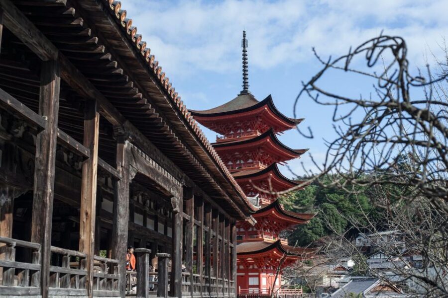 Hiroshima: Miyajima Peace Memorial Icons of Peace and Beauty - Miyajima free time: tea houses, momiji manju, and craft browsing