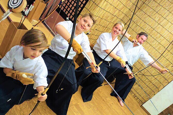 Japanesel Archery Experience HIROSHIMA CASTLE SHARAKU - How English support works when you don’t speak Japanese