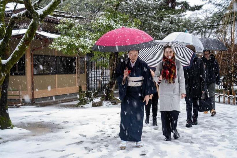 Kanazawa: Kenrokuen Tea Ceremony Experience - Watching the Master: What the Ceremony Looks Like Up Close