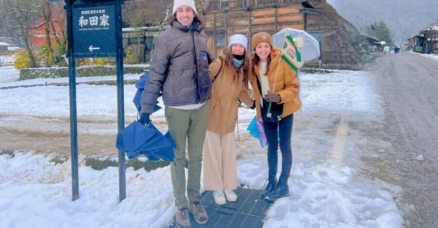 Kanazawa: World Heritage Shirakawa-go Morning Guided Tour - Comfort, winter tips, and how to pack for this morning