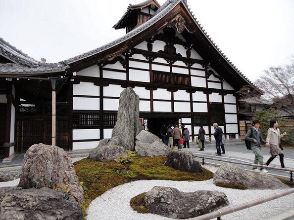 Kyoto: Early Morning Tour with English-Speaking Guide - Why This Kyoto Morning Works: Fewer Crowds, Better Viewing Time