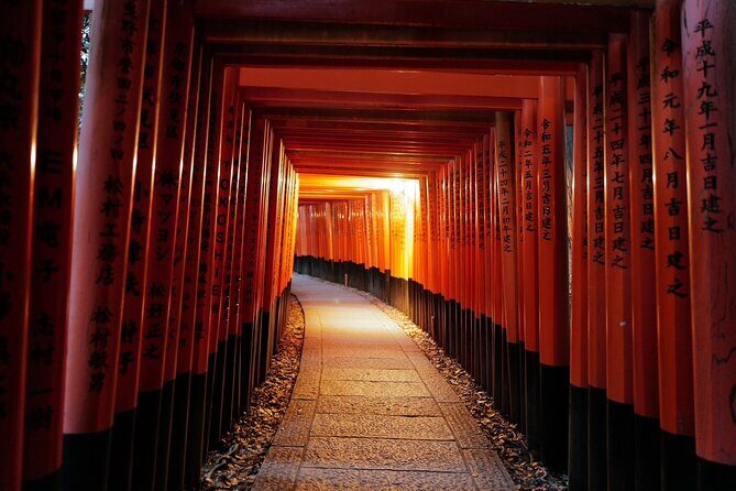 Kyoto Fushimi-Inari Night Walking Tour - The Fox-Statue Start: Where You’ll Meet and What It Means