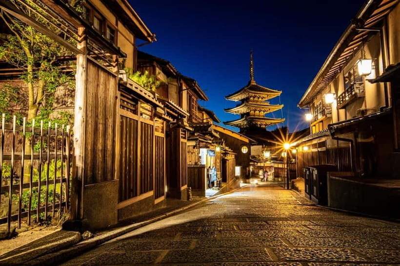 Kyoto Geisha Walking Tour: Gion District & Hidden Gems - Kennin-ji Temple: the calm contrast that anchors the walk