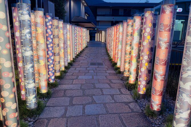 Kyoto Ghost Tour: Dark Tales, Urban Legends, Bamboo Forest Night - Pre-walk warm-up: the drink, the curse moment, and the rules