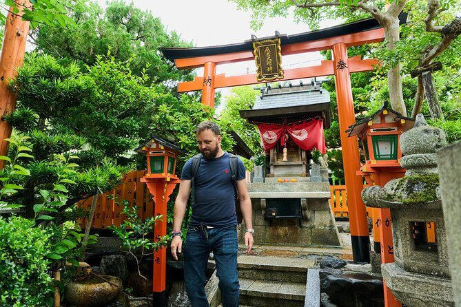 Kyoto Gion: 2-Hour Geisha Culture & History Walking Tour - Hokan-ji Temple: the photo magnet (and why it works)