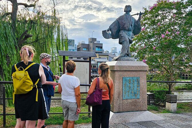 Kyoto Gion Night Walk & Geisha District Guided Tour - Stop 1: Gion for Two Hours—Lanterns, Teahouses, and the Geisha-District Atmosphere