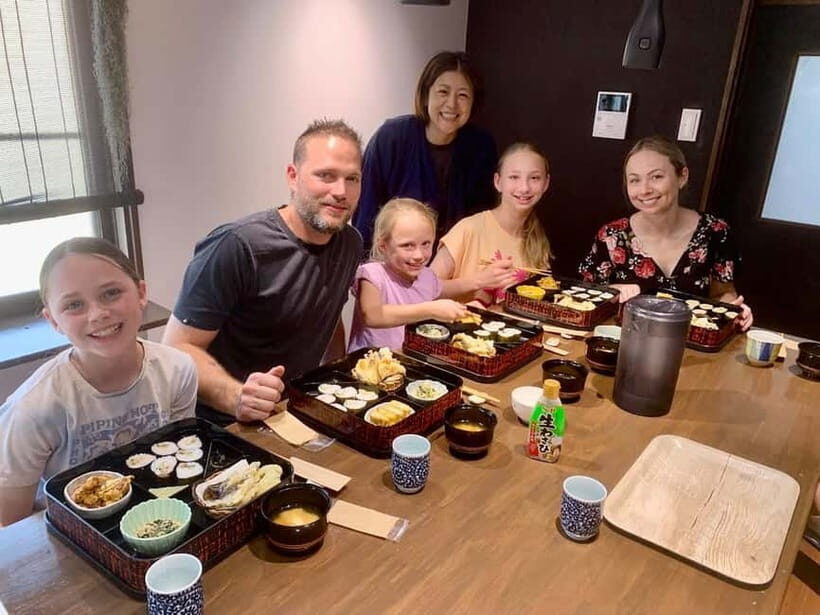 Kyoto: Japanese Washoku Bento Small Group Cooking Class - Kyoto Laundry Cafe: Getting There and Starting on Time
