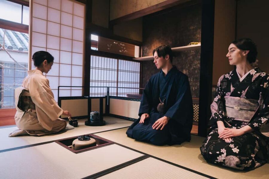 Kyoto: Kimono Tea Ceremony at Orizuruya Gion - Keeping the kimono on after the ceremony in Gion