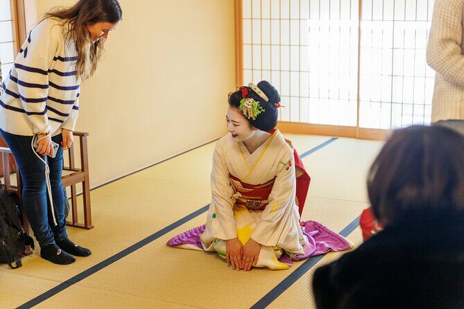 Kyoto: Meet the Geisha Maiko with Gion Walking Tour - Maiko performance + former geiko conversation: the part people talk about afterward