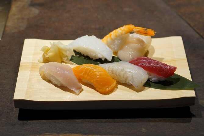 Kyoto Night Foodie Tour in Gion (9+ dishes + 6 Sake tastings) - Kawaramachidori Standing Bar: The Sake Tasting Moment