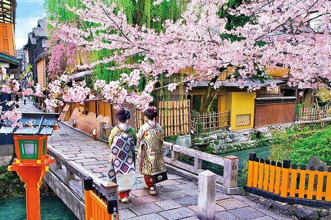 Kyoto: Nijo, Kinkaku-ji, Arashiyama, Kiyomizu & Fushimi Inari - How the bus route saves your day (and your feet)