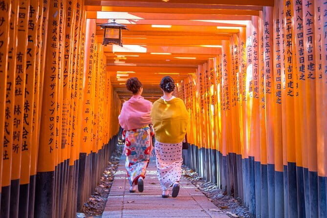 Kyoto: Nijo, Kinkaku-ji, Arashiyama, Kiyomizu & Fushimi Inari - Arashiyama Bamboo Grove: the photo stop that’s actually worth it