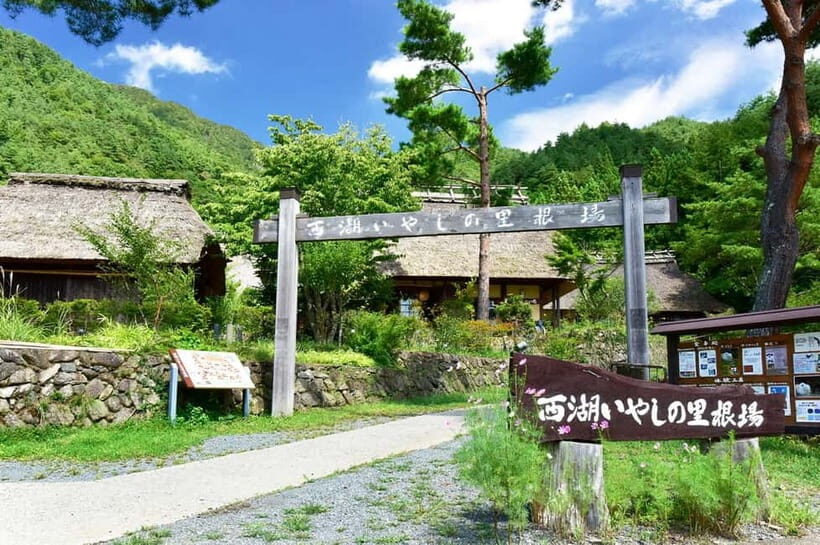 Mt. Fuji Heritage Tour: Traditional Villages, Lakes & Shrine - A 10-hour Fuji circuit that works even when the weather is mixed