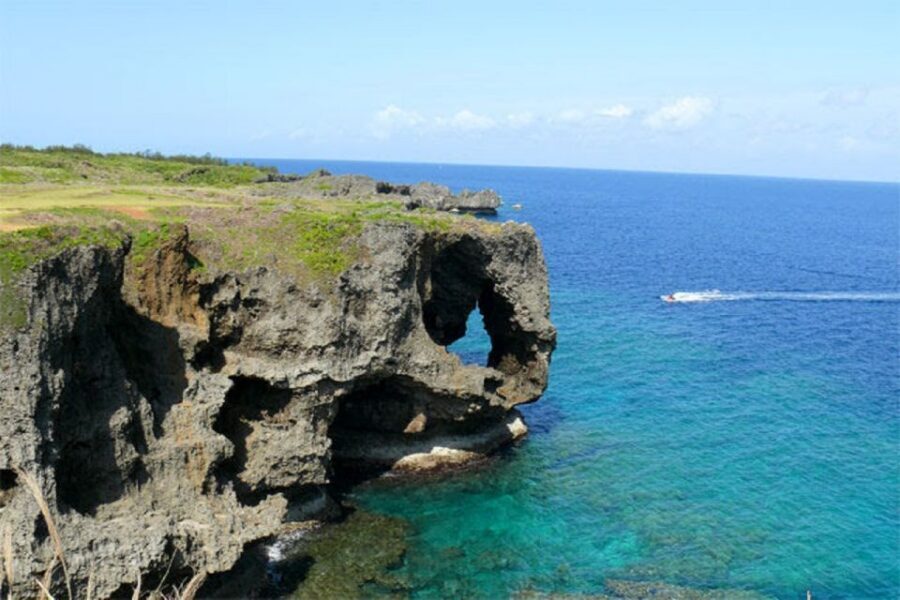 Naha: North Okinawa Sightseeing Tour & Churaumi Aquarium - Cape Manzamo: Elephant Rock and the cliffs you remember