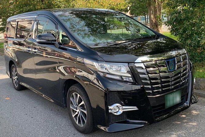 Narita Airport (NRT) Private Transfer to Central Tokyo - Inside the Ride: AC Comfort, Bottled Water, and Luggage Handling