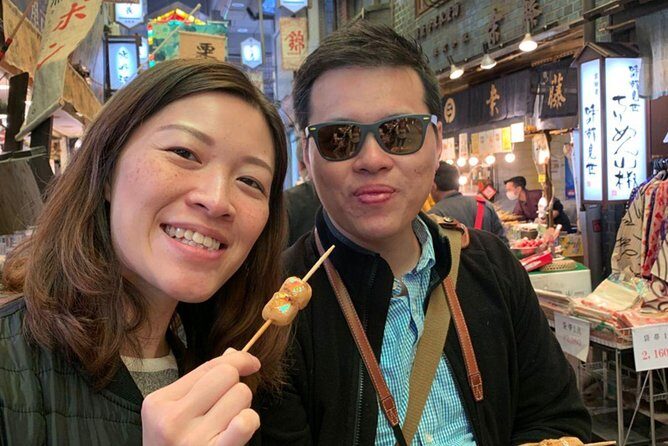 Nishiki Market Brunch Walking Tour (7 Tastings + Brunch) - Guides, stories, and the photo factor that changes the feel