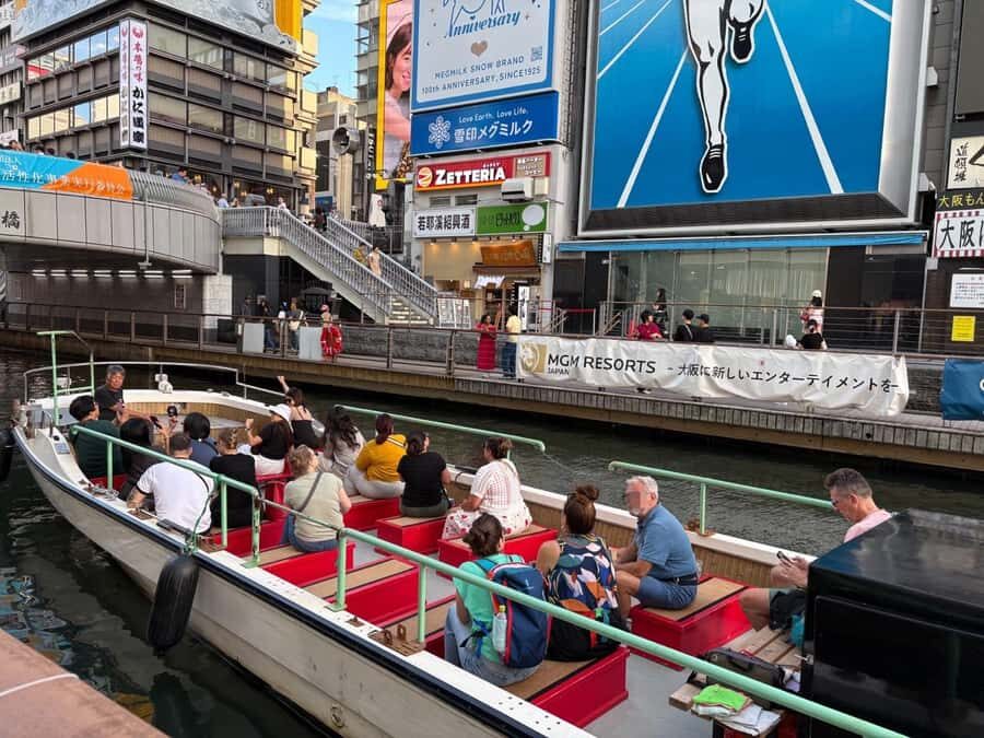 Osaka: Dotonbori's Bridges 20-Minute Cruise - Your route: nine bridges and the sights you recognize instantly