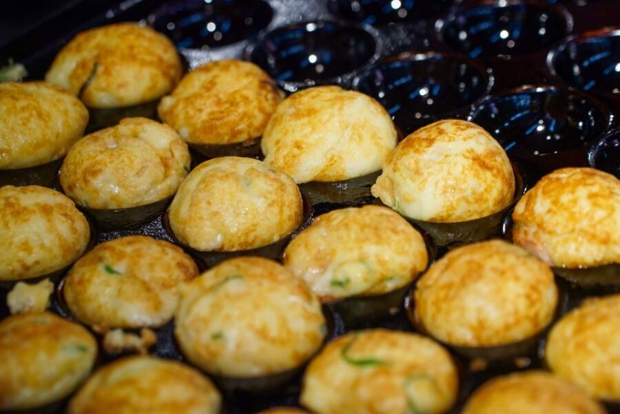 Osaka: Kuromon Market Food Walking Tour (6 stops, 6 tastes) - Who should book (and who should think twice)