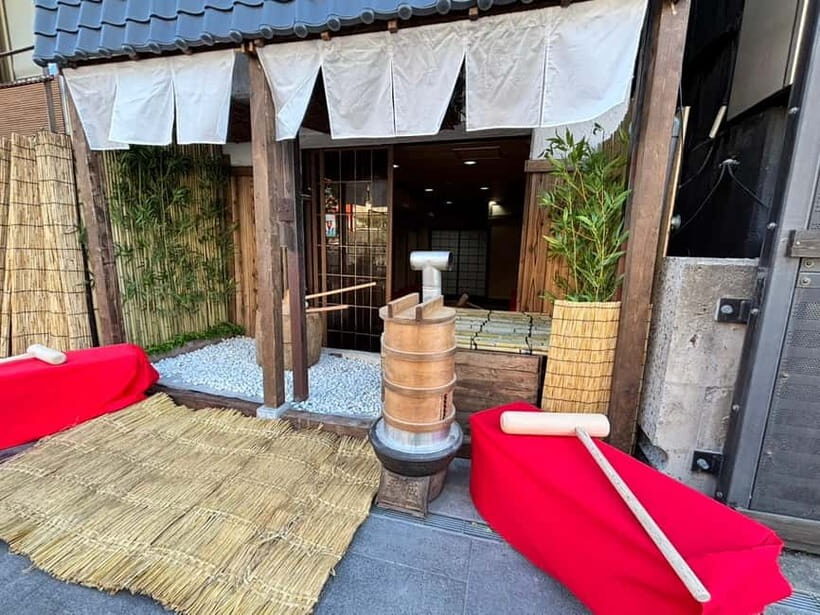 Osaka: Traditional Mochi Pounding Experience with Tasting - The first 10 minutes in Osaka: what the mochi lesson actually gives you