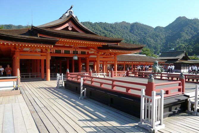 Peaceful Hiroshima & Miyajima UNESCO 1 Day Bus Tour - Miyajima Stop: Free Time and the Okonomiyaki Lunch Option