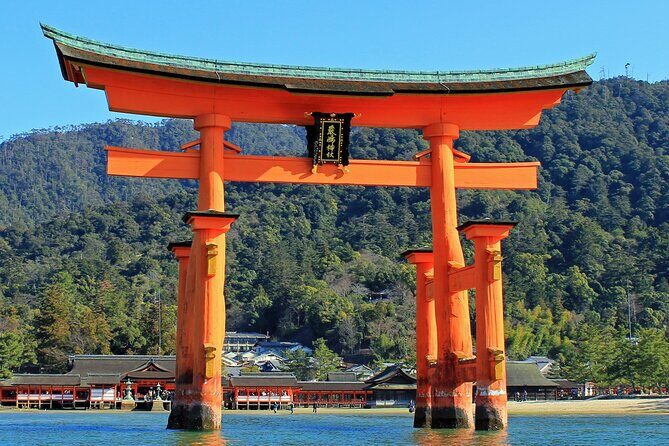 Peaceful Hiroshima & Miyajima UNESCO 1 Day Bus Tour - Itsukushima Shrine: The Red Gates Over Water That People Really Come For