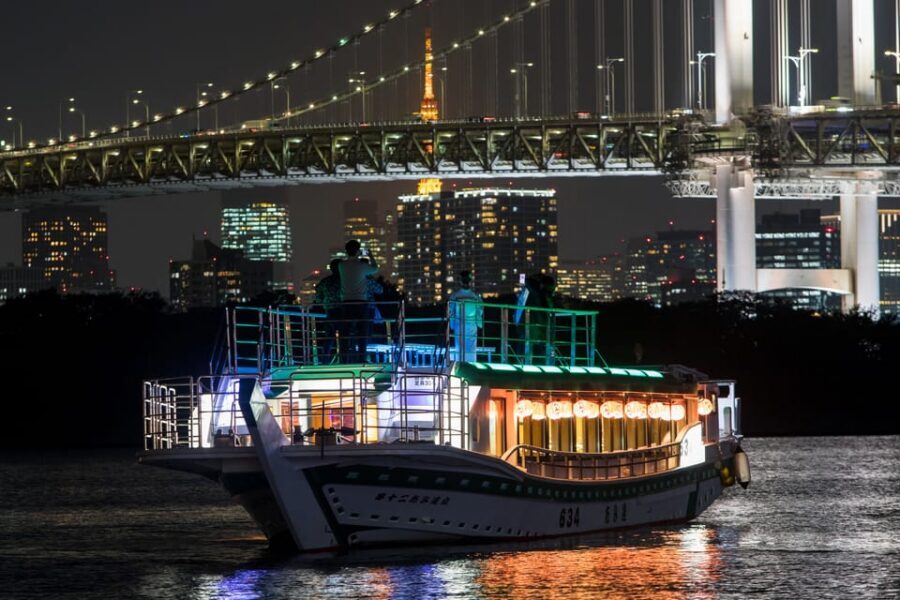 Sumida River: Japanese Traditional Yakatabune Dinner Cruise - Your 150-Minute Route: Sumida River, Tokyo Bay, and Tokyo Skytree Views