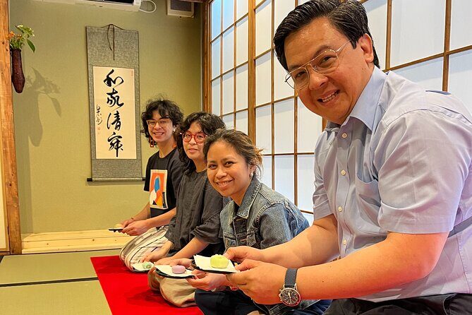 Tea Ceremony Experience in Osaka Doutonbori - The watch-and-learn part: when seeing comes before doing
