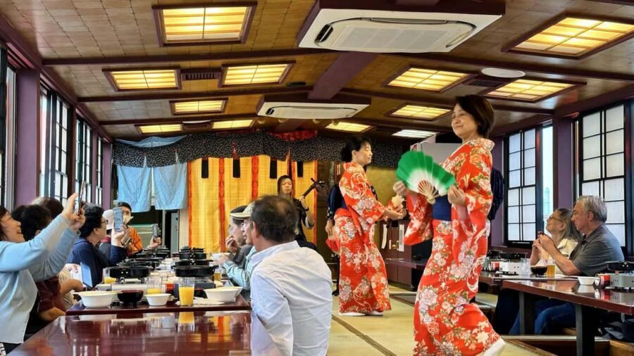 Tokyo Dinner Cruise & Tradition Show & Drinks & Tokyo Tower - Should you book this Tokyo Bay cruise + Tokyo Tower add-on?