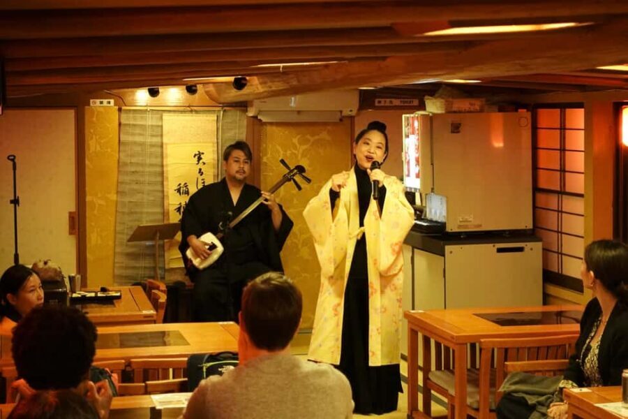 Tokyo Dinner Cruise & Tradition Show & Drinks & Tokyo Tower - Step aboard a yakatabune: the boat that makes dinner feel different