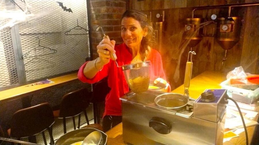 Tokyo: Easy Ramen Cooking Experience in Kabukicho, Shinjuku - Where the Class Starts: Shinjuku Ale and the Second-Floor Hangout