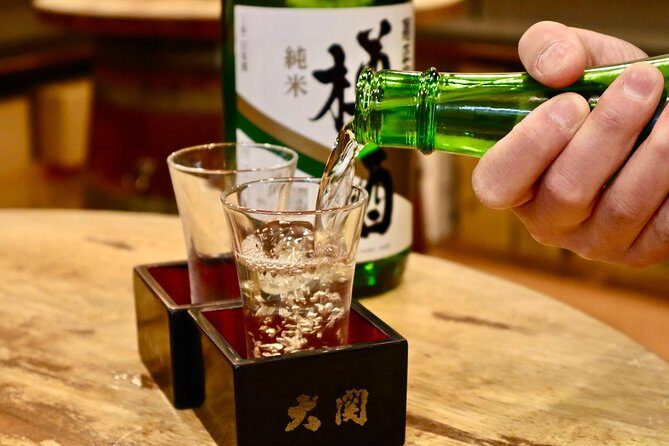 Tokyo: Food Tour in Ueno with 10+ Tastings of Japanese Classics - First tastings: the indoor-outdoor market where you learn to snack