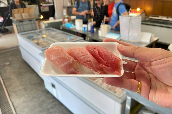 Tokyo Food Tour Taste Fresh Delights at Tsukiji Market - Tsukiji Outer Market: why a guide matters in a 2.5-hour window