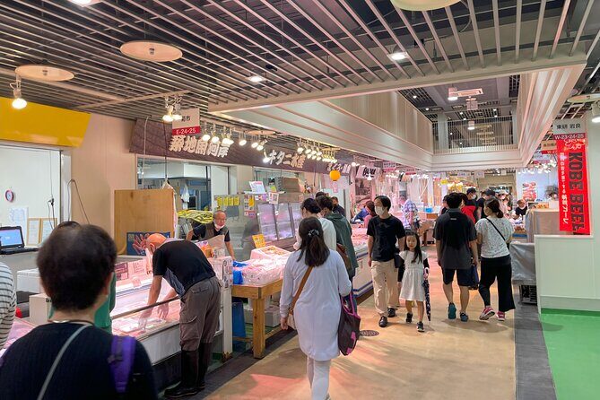 Tokyo Food Tour Taste Fresh Delights at Tsukiji Market - How the tastings work: eating enough, moving at the right pace