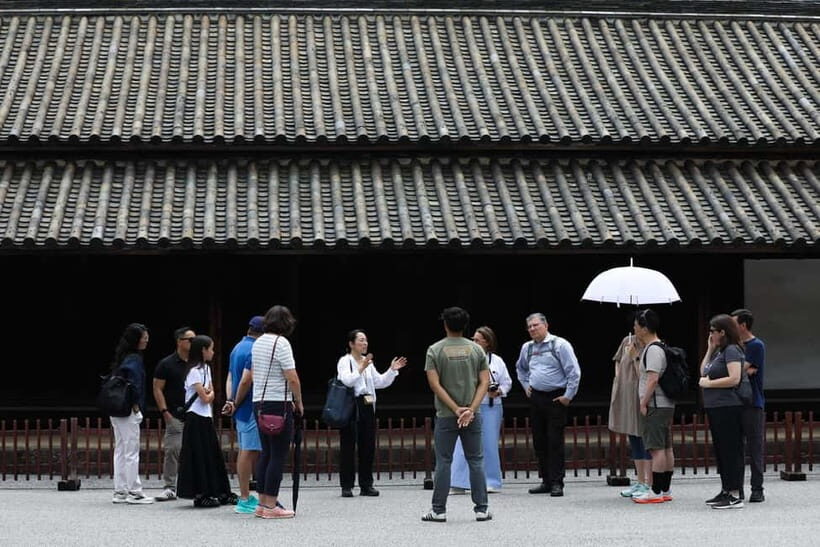 Tokyo: Imperial Palace East Gardens Walking Tour - Key Points You’ll Care About