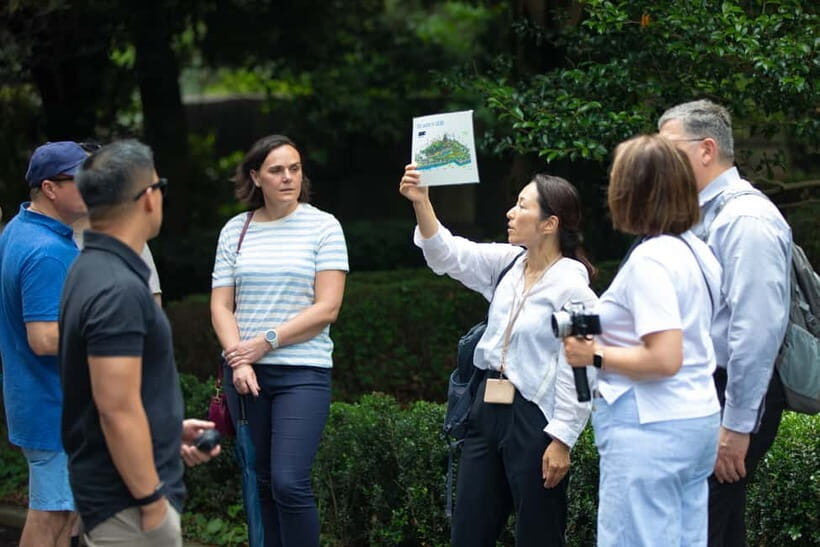 Tokyo: Imperial Palace East Gardens Walking Tour - Meeting at Starbucks Kokyo Gaien: Easy Start, Clear Expectations