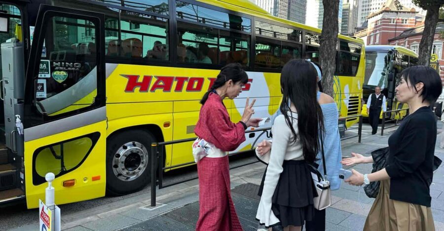 Tokyo: Imperial Palace, Sensō-ji Temple, & Tokyo Tower Tour - How the Hybrid Bus Ride Changes the Day