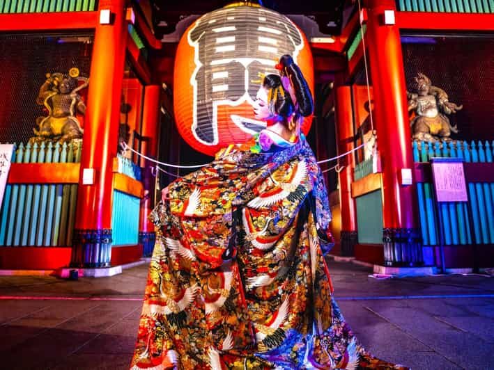 Tokyo: Japanese Dance Cabaret Theater Asakusa-Kaguwa Ticket - Costumes and the pleasure of seeing craft up close