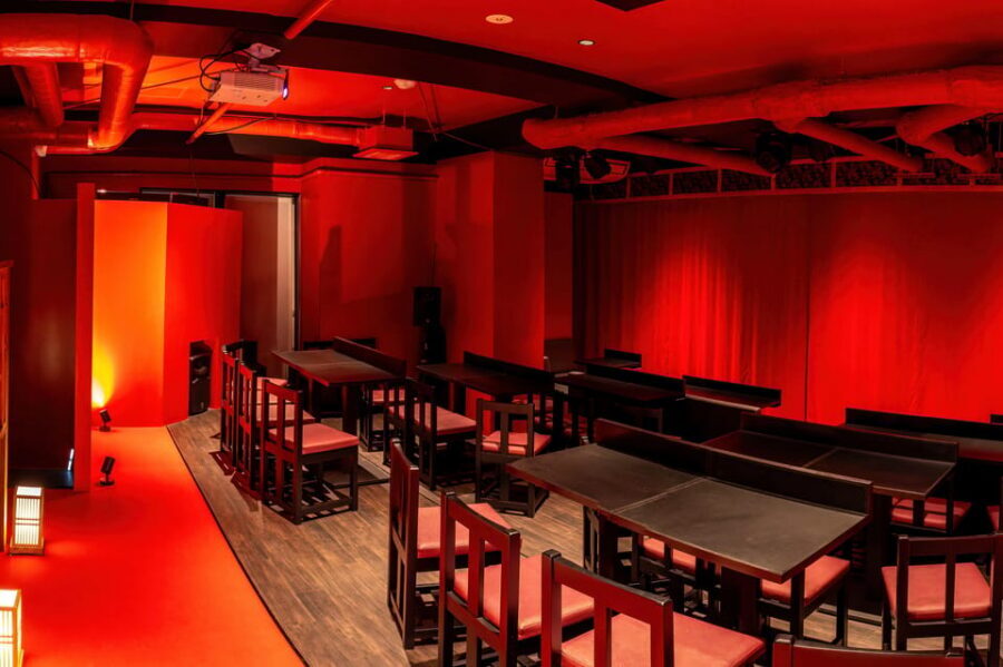 Tokyo: Japanese Dance Cabaret Theater Asakusa-Kaguwa Ticket - Seats and VIP value: standard vs front row or VIP sofa table