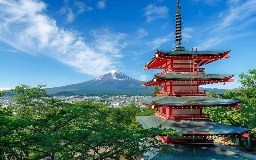 Tokyo: Mt. Fuji & Hakone Private Custom Tour English Driver - Oshino Hakkai ponds: where the water story gets real
