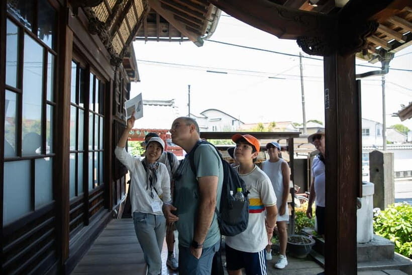 Tokyo: Old Quarter Yanaka Walking Tour - Finish at Yanaka Ginza: the best time for snacks and last-mile wandering