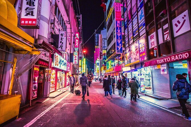 Tokyo: Private Walking Tour with a Local - Talking with your guide: questions, curiosity, and zero scripted vibes