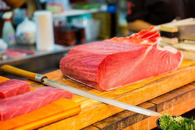 Tokyo: Tsukiji Fish Market Food and Culture Walking Tour - How Guides Turn a Crowded Maze Into a Food Map