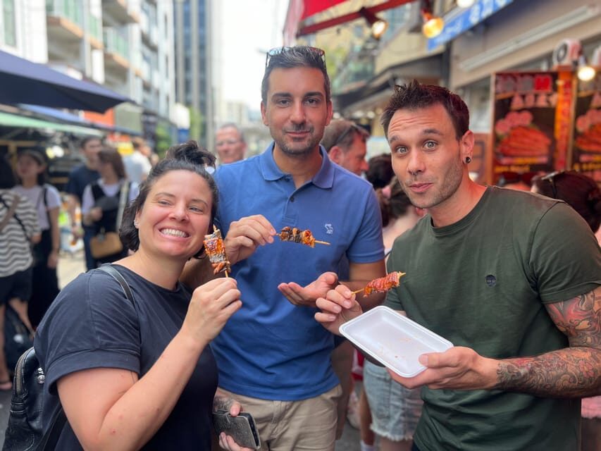 Tokyo: Tsukiji Fish Market Guided Walking Tour - What you’ll taste (and why the “no set menu” approach is smart)